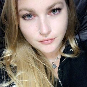 Meet your Posher, Devin